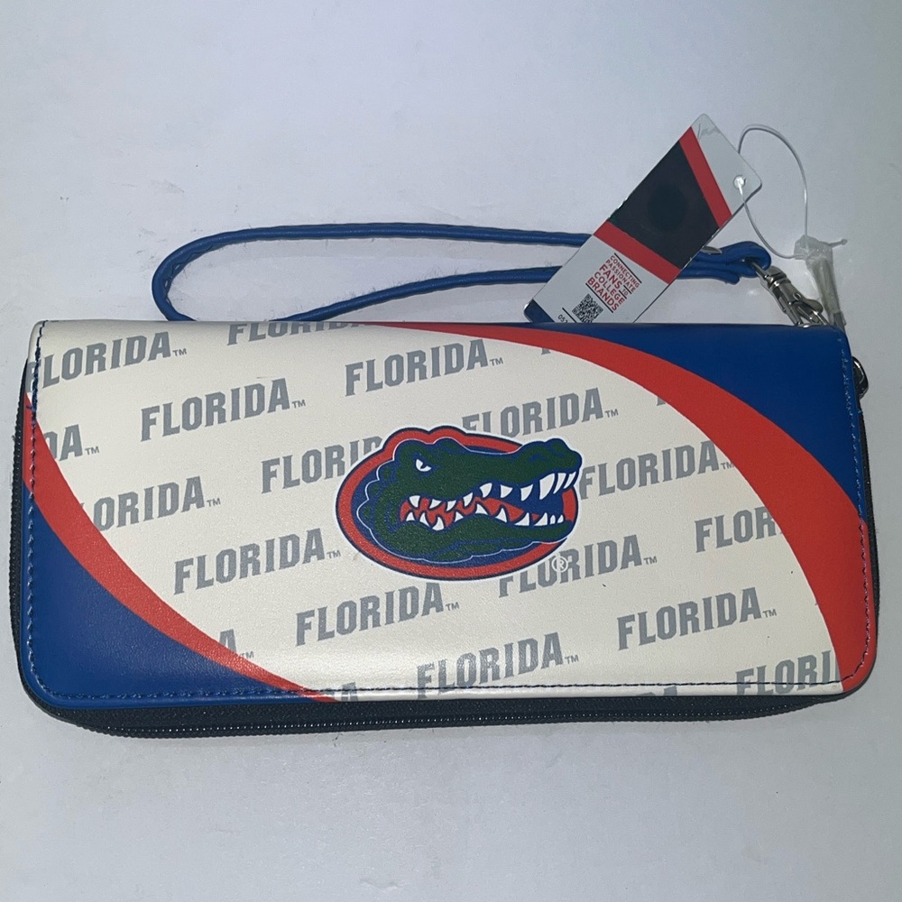 NWT NCAA Curve Zip Florida Gators Blue and White Wristlet Organizer Wallet